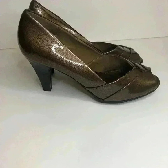 Air Supply Ladies Bronze Gold Peep Toe Slip on Shoe size 8M - Picture 2 of 6
